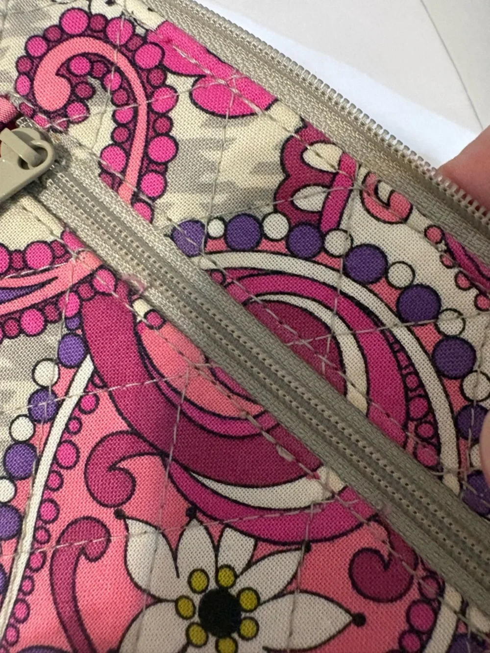 Vera Bradley Organizer Wallet detachable crossbody‎ strap Paisley Meets Plaid